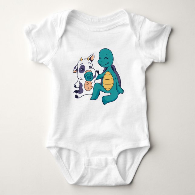 Adorable Cow and Turtle Hugging Cartoon  Baby Strampler (Vorderseite)