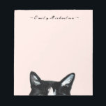 Adorable Curious Peeking Cat and Add Name Notizblock<br><div class="desc">Niedliche,  neugierige Pinkkatze und Ihr Name oder Text in hübscher Schrift.</div>