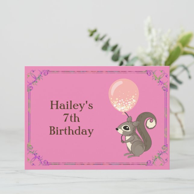 Adorable Eichhörnchen Geburtstag individualisierba Einladung (Stehend Vorderseite)