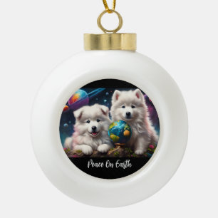 Adorable Fluffy Samoyed Welpen, Weltfrieden Keramik Kugel-Ornament