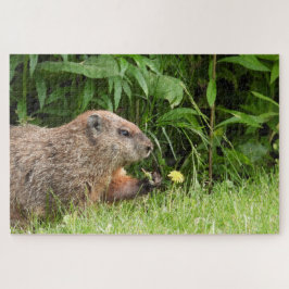 Adorable Groundhog Picking Blume Jigsaw Puzzle