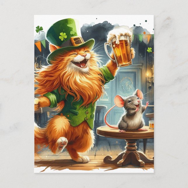 Adorable Ingwer Katze und eine Maus mit Bierstolle Postkarte (Vorderseite)