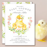 Adorable Mama & Baby Chicks Twins Kinderdusche Einladung<br><div class="desc">Niedliches Babyduschdesign mit Mama- und Zwillingsküken mit einem zarten rosa Blume Lorbeer. Dreh unsere Einladung zu einem koordinierenden Blumenbacken für eine besondere Touch. Besuchen Sie unseren Shop,  um dieses Design für eine Jungs,  Mädchen und Triplets Babydusche zu sehen.</div>