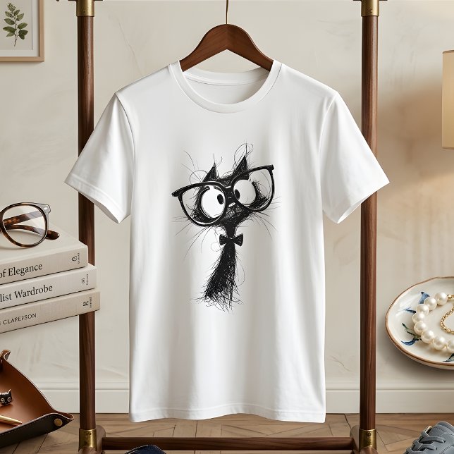  Adorable Nerd Cat with Glasses & Bowtie Women's T-Shirt (Von Creator hochgeladen)