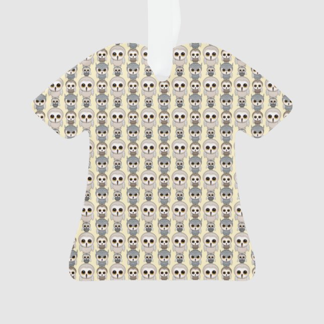 Adorable Owls Muster auf hellgelbem Hintergrund Ornament (Vorderseite)