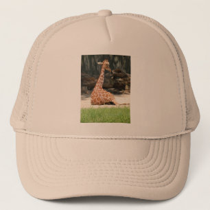 Adorable Sitting Giraffe Truckerkappe