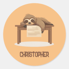 Adorable Sleepy Studium Sloth mit Kindername Runder Aufkleber