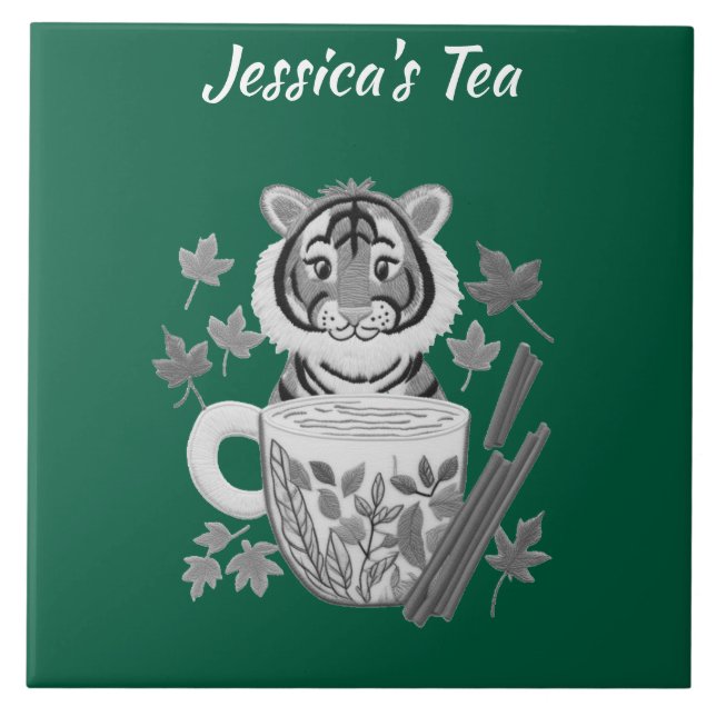 Adorable Tiger mit Kräutertee. Personalisiere Fliese (Vorderseite)