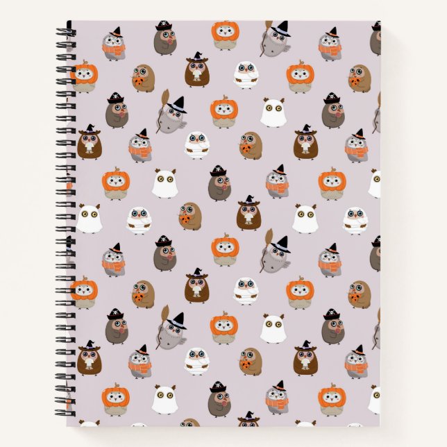 Adortable Halloween Owls Pattern Notizbuch (Vorderseite)