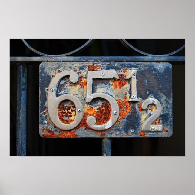 Adressennummernschild, Fünfundsechzig und ein Halb Poster (Vorne)