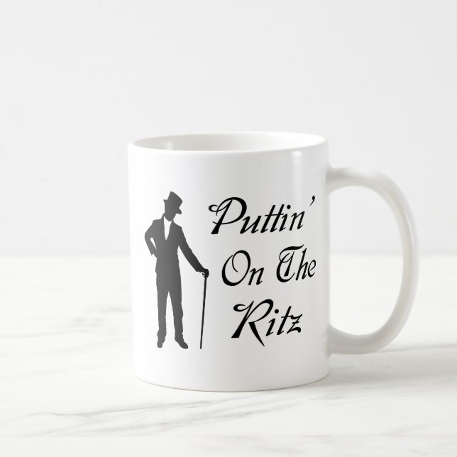 Adretter Mann Puttin auf dem Ritz Kaffeetasse (Rechts)