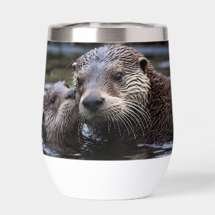 **"Adrift in Liebe: Mama und Baby Otter"***