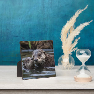 **"Adrift in Liebe: Mama und Baby Otter"*** Fotoplatte