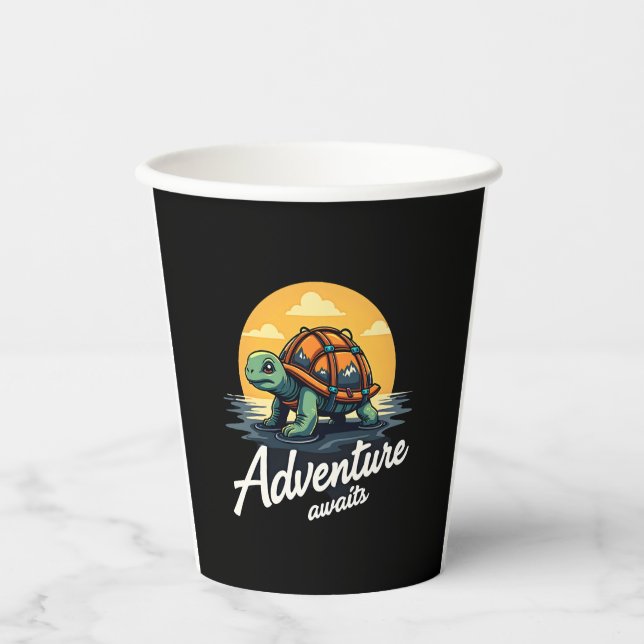 Adventure Awaits is Hiking Adventures is Outdoor A Pappbecher (Vorderseite)