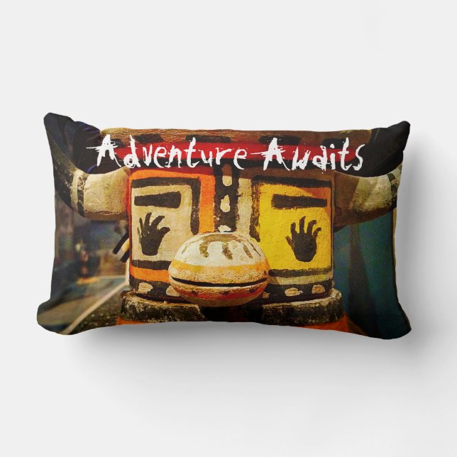 Adventure Awaits Kachina Doll Foto Niedlich Bold Lendenkissen (Vorderseite)