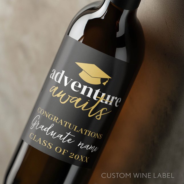 Adventure Awaits - Name Cap Black Gold Abschluss Weinetikett (Custom Graduation Wine Label - Celebrate the Graduate!)