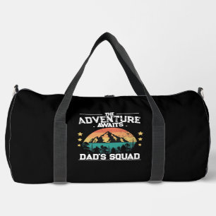 Adventure Awarits, ich bin der Camping Vater, Vate Duffle Bag