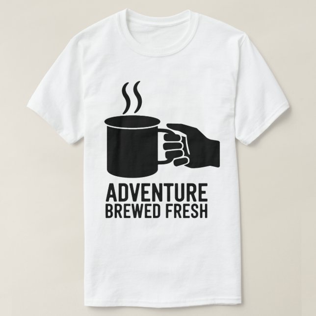 Adventure Coffee Tasse Logo Outdoor Camping Design T-Shirt (Design vorne)