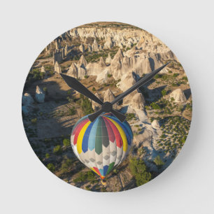 Aerial View Of Hot Air Balloons, Cappadocia Runde Wanduhr