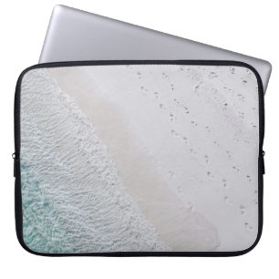 AERIALFOTOGRAFIE DER WEISSEN SAND UND GRÜNE LAPTOPSCHUTZHÜLLE