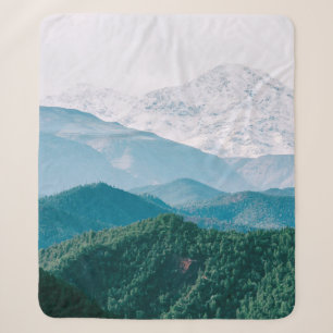 AERIALFOTOGRAFIE VON BERG UND BAUM SHERPADECKE