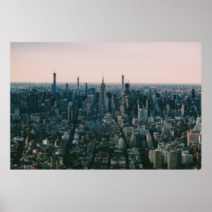 AERIELLE SICHT AUF DIE STADT GEBÄUDE WÄHREND DES T POSTER