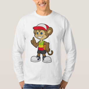 Affe als Basketballspieler mit Basketball T-Shirt