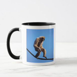 Affe, der auf Seil geht Tasse