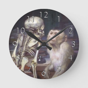 Affe vor Skelett Runde Wanduhr