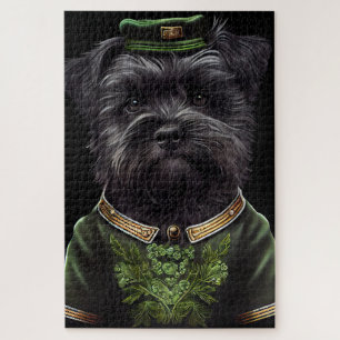 Affenpinscher Hund in St. Patrick's Day Dress