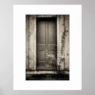 Affiche de porte de bâtiment abandonné rustique sé