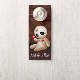 Affichette De Porte Caricature de poupée vaudou en amour