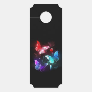 Affichette De Porte Trois papillons brillants sur l'arrière - plan de 