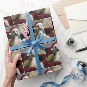 afghanisches Hund mit Santa Claus Hat Geschenkpapier