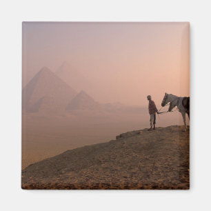 Afrika, Ägypten, Kairo, Giza, Giza-Pyramiden bei Magnet