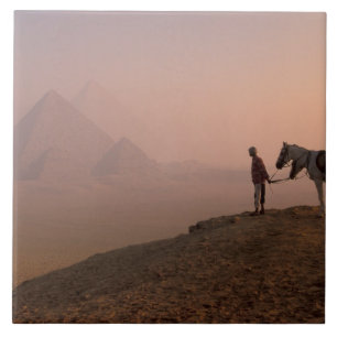 Afrika, Ägypten, Kairo, Gizeh, Pyramiden aus Gizeh Fliese