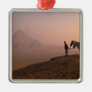Afrika, Ägypten, Kairo, Gizeh, Pyramiden von Gizeh Silbernes Ornament