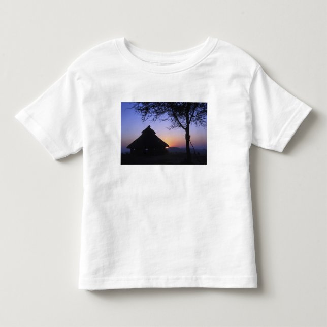 Afrika, Äthiopien, Omo-Flussgebiet, Sunset over Kleinkind T-shirt (Vorderseite)