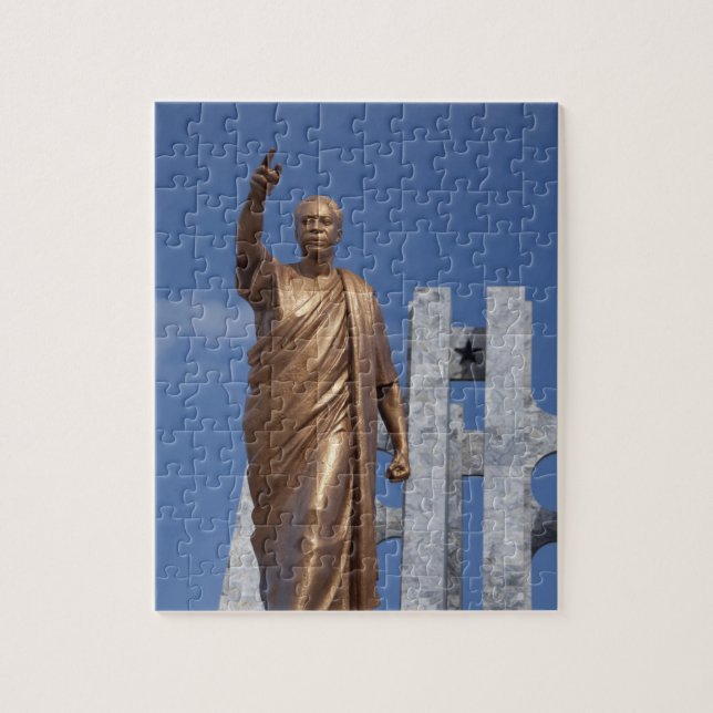Afrika, Ghana, Accra. Nkrumah Mausoleum, endgültig (Vertikal)