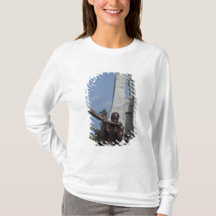 Afrika, Ghana, Accra. Nkrumah-Mausoleum, letzte 2 T-Shirt