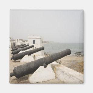 Afrika, Westafrika, Ghana, Elmina. Kanonen schütze Magnet