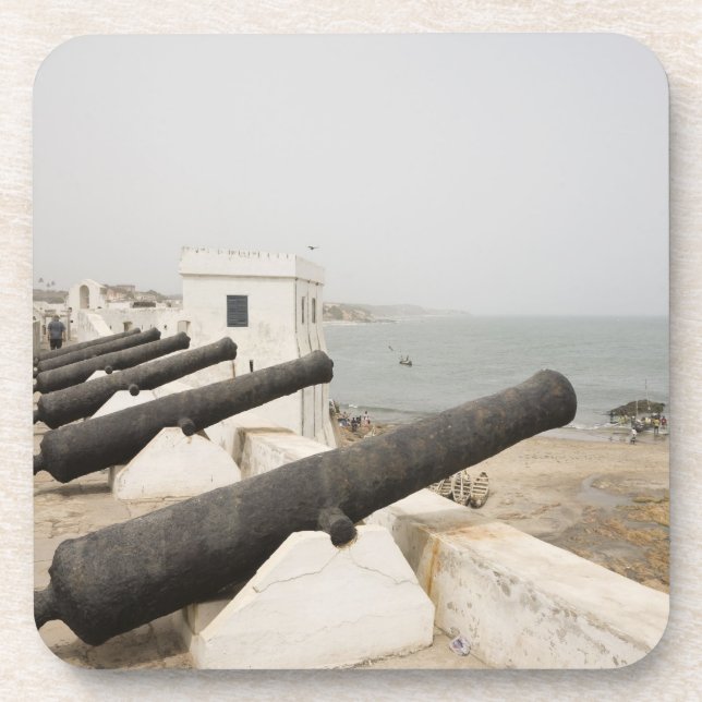 Afrika, Westafrika, Ghana, Elmina. Kanonenkarren Untersetzer (Vorderseite)