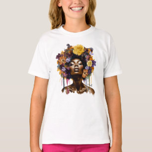 Afrikanisch-amerikanische Frau mit geblümtem Afro- T-Shirt