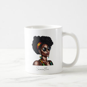 Afrikanische Amerikanerin mit schicke Sonnenbrille Kaffeetasse