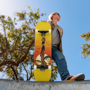 Afrikanische Beautiful Woman Silhouette über afrik Skateboard