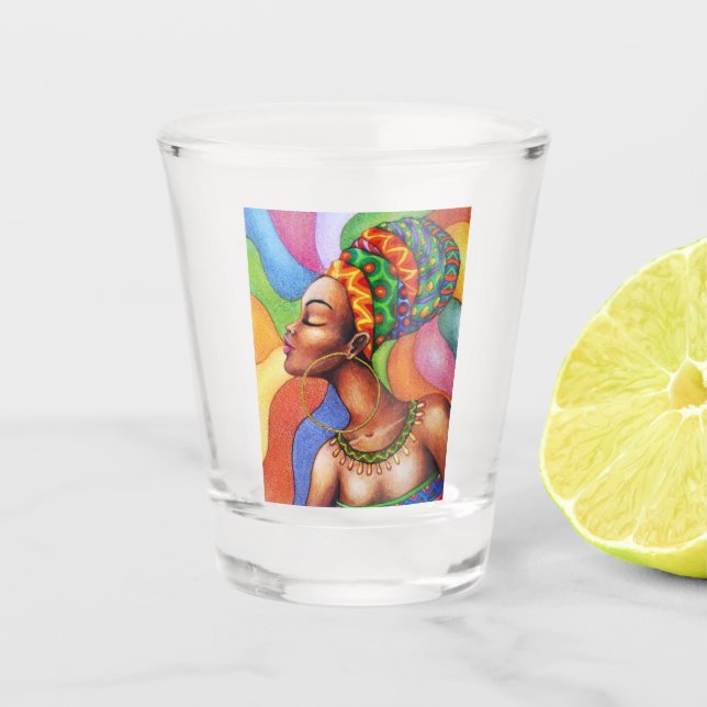 Afrikanische Frau mit traditionellem Wachs Schnapsglas (Vorderseite)