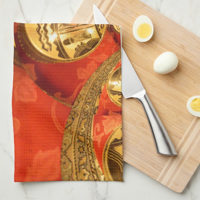 Afrikanische Kulturkunst: Rich Golden Red Design Handtuch (Viertel Falte)