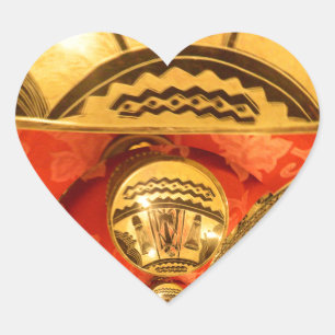 Afrikanische Kulturkunst: Rich Golden Red Design Herz-Aufkleber