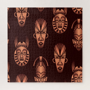 Afrikanische Masken, dunkler Hintergrund