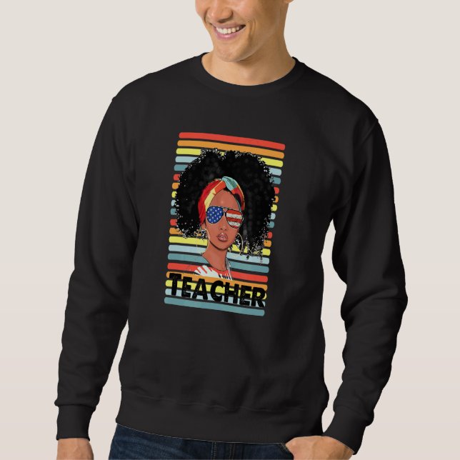 Afrikanischer amerikanischer Lehrer mit amerikanis Sweatshirt (Vorderseite)